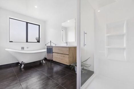 Photo of property in 12 Robrosa Street, Wanaka, 9305