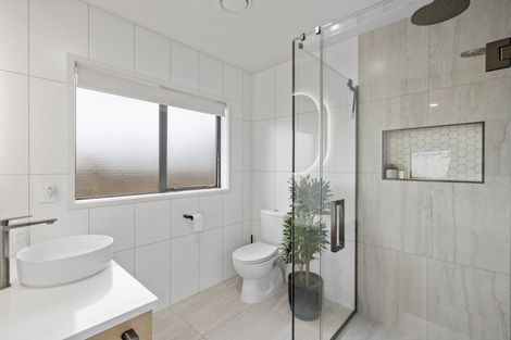 Photo of property in 9 Ellivani Rise, Pukekohe, 2120