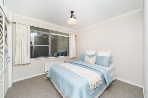 Photo of property in 65 Wikiriwhi Crescent, Awapuni, Palmerston North, 4412