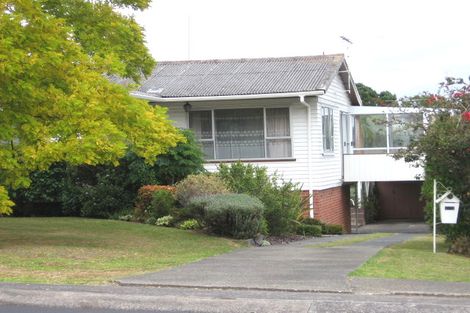 Photo of property in 278 Glenfield Road, Glenfield, Auckland, 0629