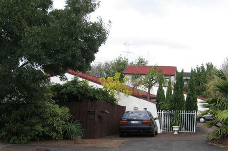 Photo of property in 2/19 Sturm Avenue, Massey, Auckland, 0614