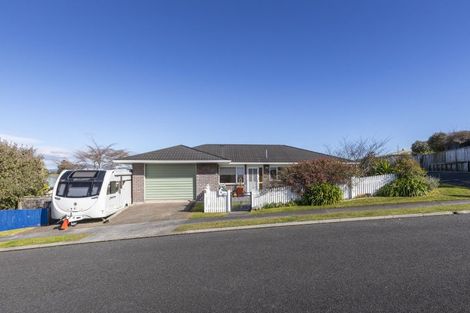 Photo of property in 3 Sandel Rise, Merrilands, New Plymouth, 4312