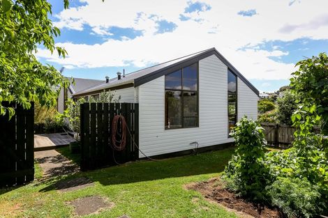 Photo of property in 6 Ainslee Street, Highlands Park, New Plymouth, 4312