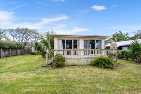 Photo of property in 11 Ringer Avenue, Matapouri, Whangarei, 0173