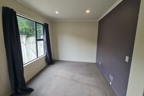 Photo of property in 30a Domanski Crescent, Owhiro Bay, Wellington, 6023