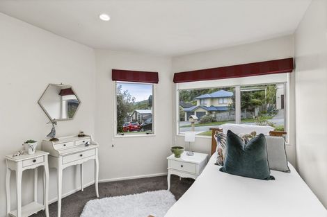 Photo of property in 24 Waverton Terrace, Churton Park, Wellington, 6037