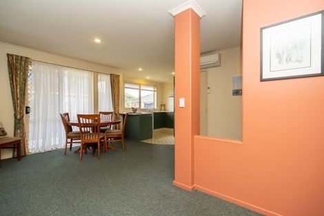 Photo of property in 24 Gardenia Close, Melville, Hamilton, 3206