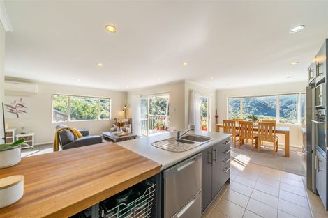 Photo of property in 5 Frankie Stevens Place, Riverstone Terraces, Upper Hutt, 5018