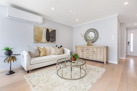 Photo of property in 123b Forrest Hill Road, Forrest Hill, Auckland, 0620