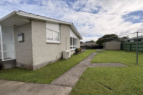 Photo of property in 28 Oregon Drive, Maoribank, Upper Hutt, 5018