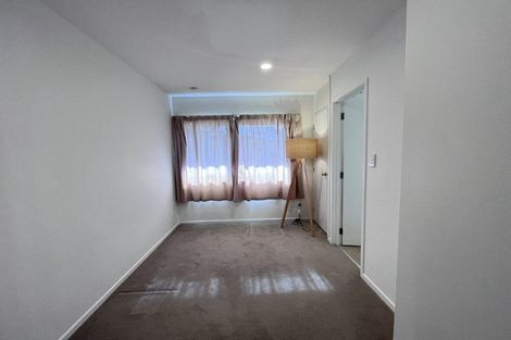Photo of property in 2/1 Briar Way, New Lynn, Auckland, 0600