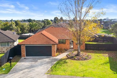 Photo of property in 185 Keri Vista Rise, Papakura, 2110