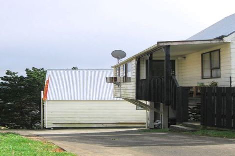 Photo of property in 39 Fitzpatrick Street, Newlands, Wellington, 6037