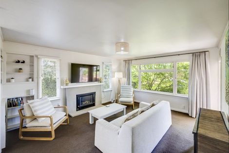 Photo of property in 16 Tauroa Road, Havelock North, 4130