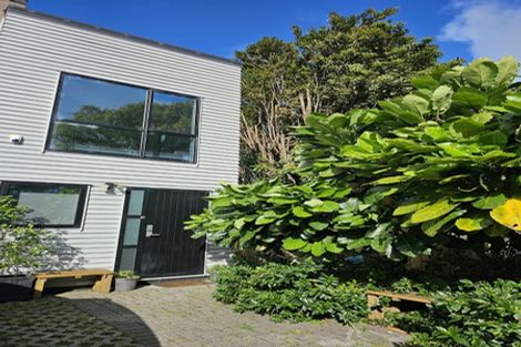 Photo of property in 19 Waru Lane, Te Atatu Peninsula, Auckland, 0610