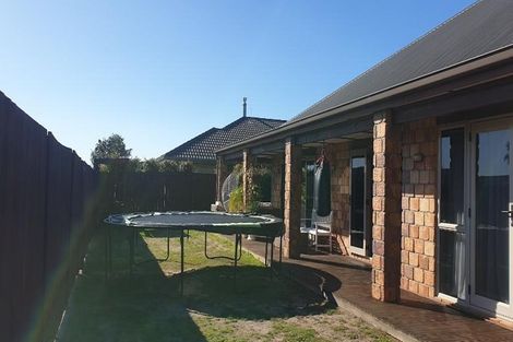Photo of property in 23 Putaka Place, Papamoa Beach, Papamoa, 3118