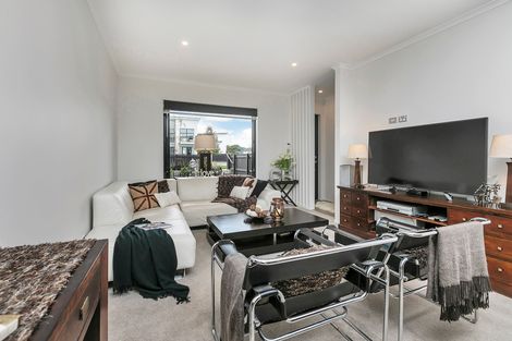 Photo of property in 33 Rangihina Road, Hobsonville, Auckland, 0616