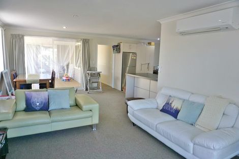 Photo of property in 22 Pounamu Place, Pegasus, 7612