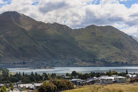 Photo of property in 13 Akitu Rise, Wanaka, 9305