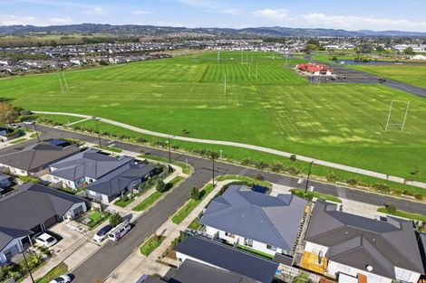 Photo of property in 2 Kutukutu Street, Takanini, 2112