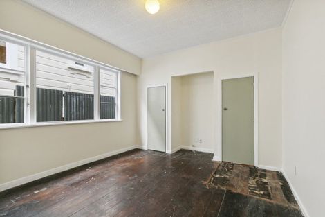 Photo of property in 37 Ribble Street, Island Bay, Wellington, 6023