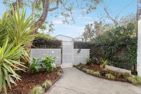 Photo of property in 2/55a Hepburn Street, Freemans Bay, Auckland, 1011