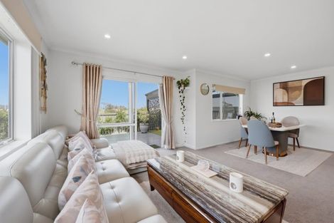 Photo of property in 2 Kutukutu Street, Takanini, 2112