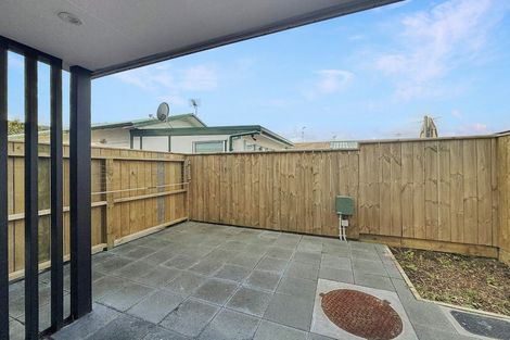 Photo of property in 5/6 Victoria Street, Ebdentown, Upper Hutt, 5018