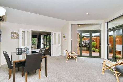 Photo of property in 12 Belgrove Place, Parklands, Christchurch, 8083
