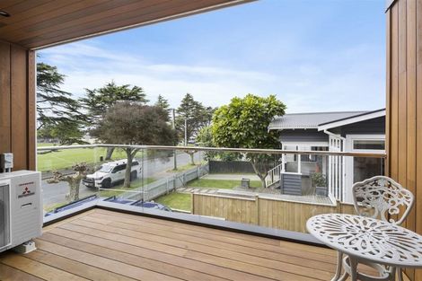 Photo of property in 28a Walker Road, Point Chevalier, Auckland, 1022