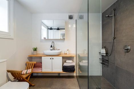 Photo of property in 6 Shoal Bay Road, Devonport, Auckland, 0624