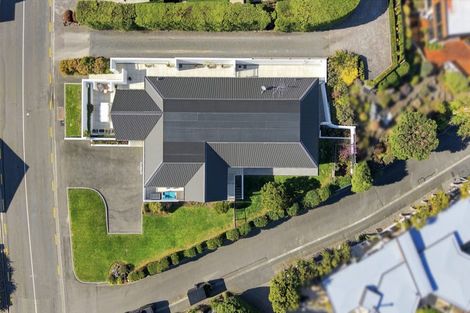 Photo of property in 60 Glenstrae Road, Redcliffs, Christchurch, 8081