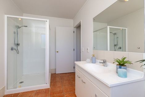 Photo of property in 76 Hinemoa Street, Paraparaumu, 5032