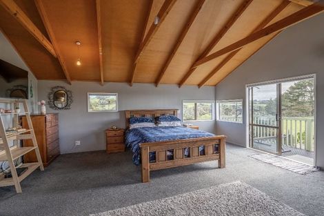 Photo of property in 2656 South Head Road, South Head, Helensville, 0874