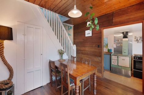 Photo of property in 20 Hawkhurst Road, Lyttelton, 8082