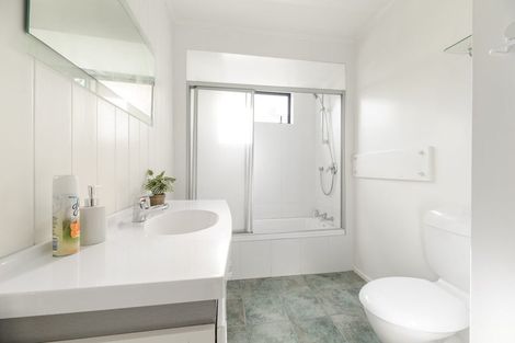 Photo of property in 276 Sturges Road, Henderson, Auckland, 0612