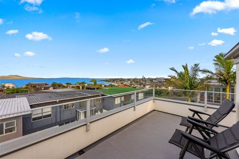 Photo of property in 5b Rahopara Street, Castor Bay, Auckland, 0620