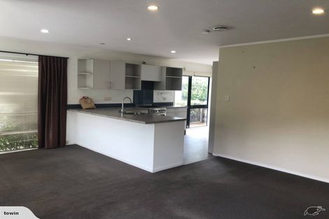 Photo of property in 48 Topliss Drive, Northcross, Auckland, 0632