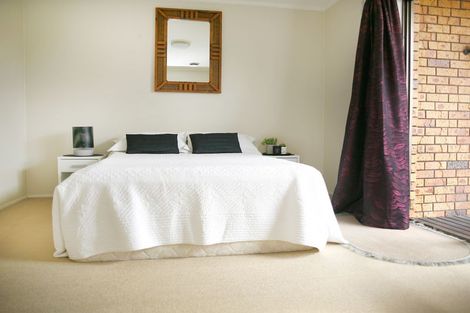 Photo of property in 51 Barnhill Crescent, Pahurehure, Papakura, 2113