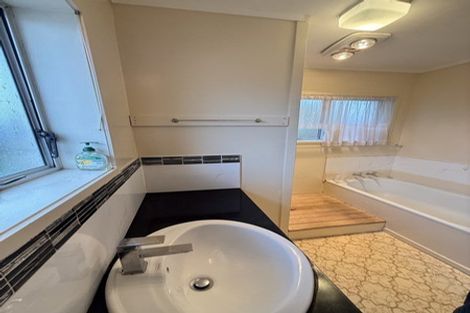 Photo of property in 2/25 Overton Road, Papatoetoe, Auckland, 2025