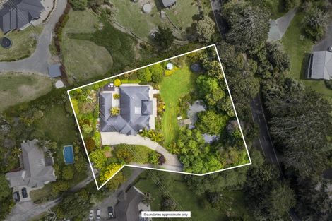 Photo of property in 7 Hobbs Road, Matakatia, Whangaparaoa, 0930