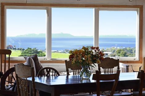 Photo of property in 18 Old School Road, Leigh, 0985