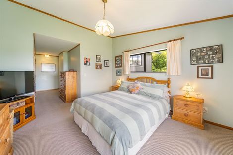 Photo of property in 13 Eastview Grove, Normandale, Lower Hutt, 5010