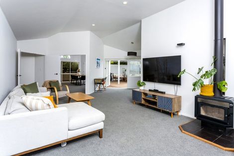 Photo of property in 8 Caversham Drive, Torbay, Auckland, 0630