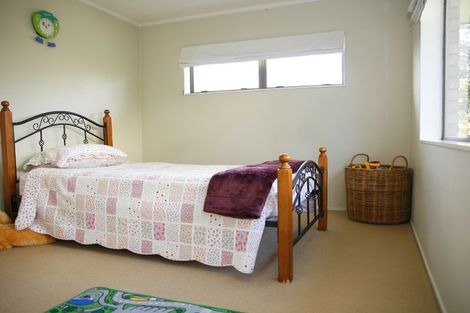 Photo of property in 51 Barnhill Crescent, Pahurehure, Papakura, 2113