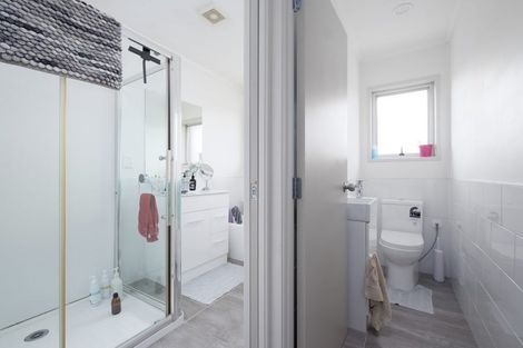 Photo of property in 32 Marlborough Avenue, Glenfield, Auckland, 0629