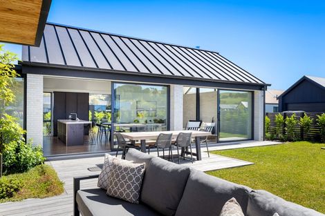 Photo of property in 12 Tiaki Lane, Matakana, 0985