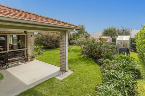 Photo of property in 15 Holyoake Terrace, Omokoroa, 3114