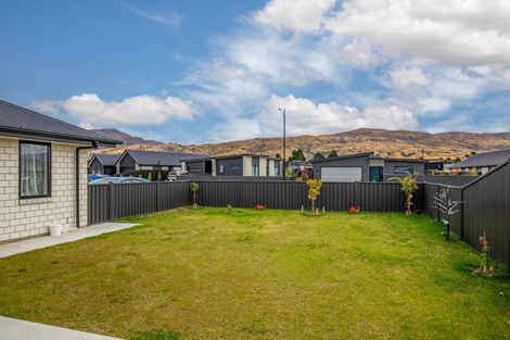 Photo of property in 55 Olds Crescent, Cromwell, 9310