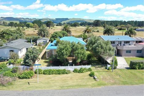 Photo of property in 13 Te Paerahi Road, Porangahau, 4293